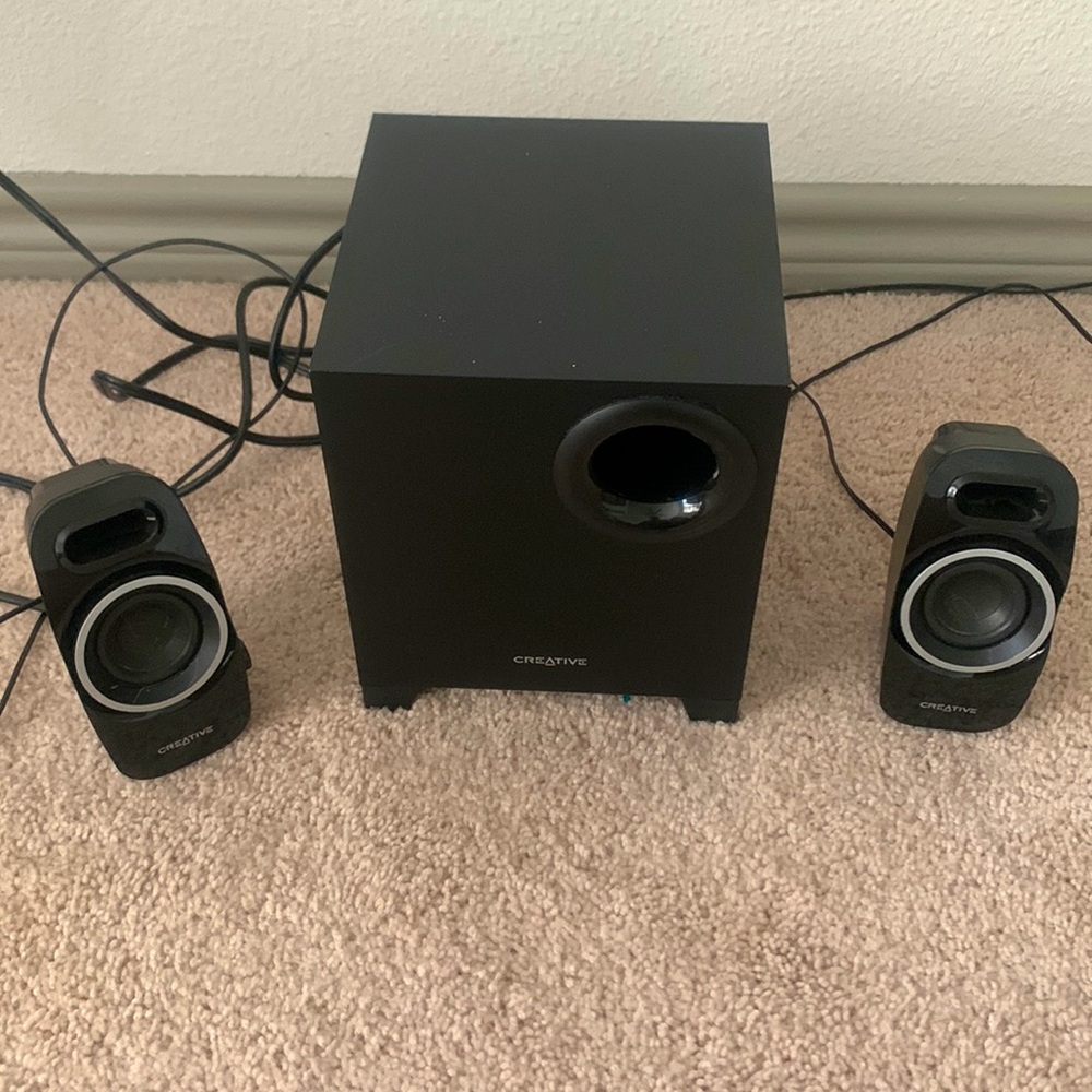 Creative A250 speakers excellent condition